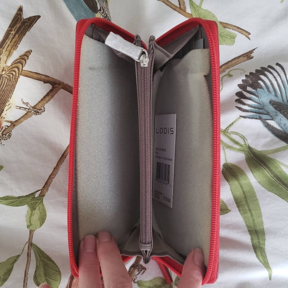 NWT LODIS Leather Wallet Zip Zippered Red - Picture 3 of 10